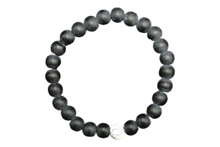 Ce bracelet est monté sur un élastique très solide, avec des pierres naturelles en onyx noir mat et howlit, il convient à tous les poignets.